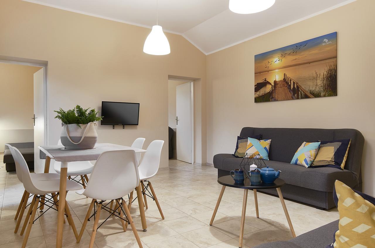 Arenda Apartamenty&Domki Caloroczne Sierakow  Dış mekan fotoğraf